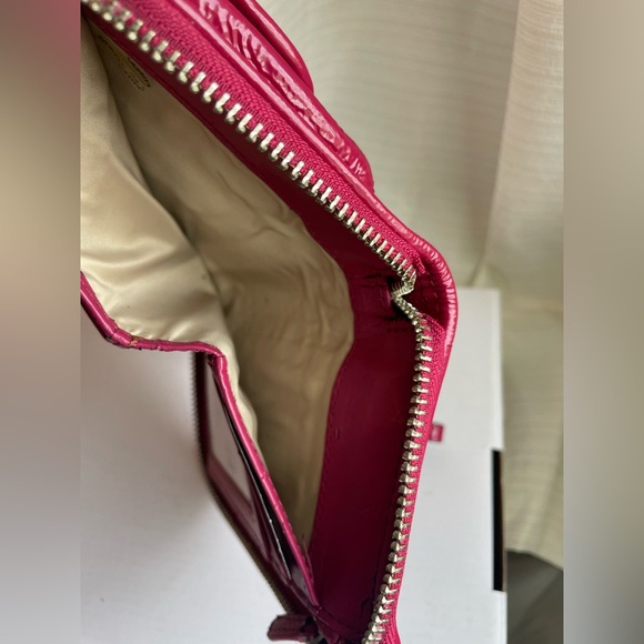 Coach 1941 Peyton Patent Leather Wristlet Zip Around Wallet Magenta Pink Coach - Picture 13 of 17